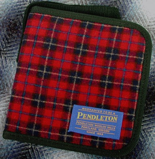 画像クリックで大きく確認できます　Click↓1: ペンドルトンＣＤケース（バーガンディ）/Pendleton CD Case 12Disc