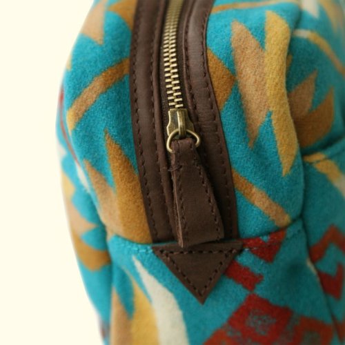 画像クリックで大きく確認できます　Click↓2: ペンドルトン トイレタリーバッグ（コヨーテビュートブラック）/Pendleton Toiletry Bag