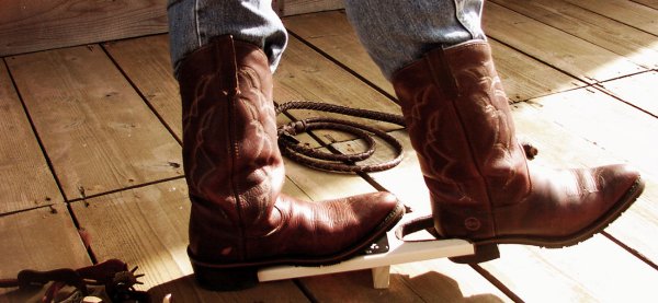 画像3: レザー ブーツジャック スター・ブラウン（ブーツ・靴を脱ぐ便利道具）/Genuine Leather Topped Boot Jack Star Brown
