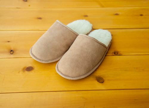 画像クリックで大きく確認できます　Click↓2: レザー ルームシューズ・スリッパ（ベージュ）/Suede Scuff Slippers(Beige)