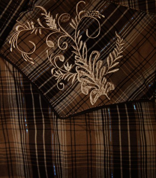 画像クリックで大きく確認できます　Click↓2: ローパー 刺繍&メタリック ウエスタンシャツ（長袖/ブラウン・ターコイズ）大きいサイズ XL（身幅約64cm）/Roper Long Sleeve Embroidered Western Shirt(Brown)