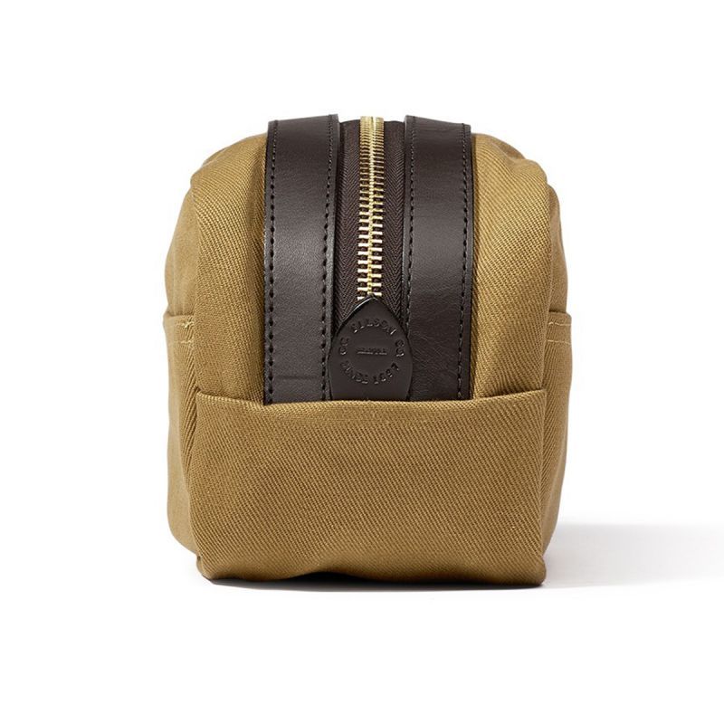 フィルソン トラベルキット（タン）/Filson Travel Kit(Tan)