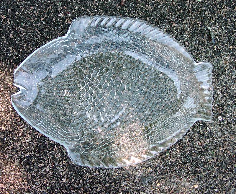 画像: フィッシュ ガラス皿/Fish Glass Plate