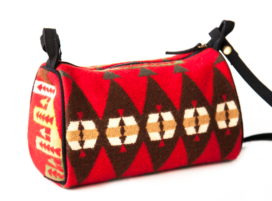 画像: ペンドルトン トラベル キット バッグ・ドップ バッグ（レッド・イエロー・ブラウン）/Pendleton Travel Kit Dopp Bag With Strap(Red/Yellow/Brown)