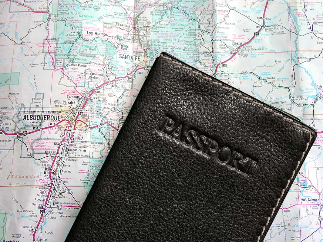 画像: ケネスコール レザー パスポートケース・パスポートカバー/Kenneth Cole Leather Passport Case